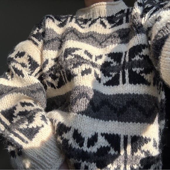 Vintage Sweaters - 🔥 Vintage 90s Ecuadorian Wool Chunky Knit Sweater 🔥